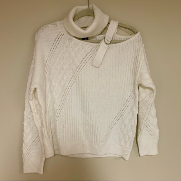 NWOT Off the Shoulder Sweater - Picture 1 of 9